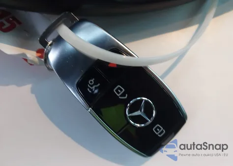 2022 Mercedes-Benz E 350 from USA, damaged, VIN W1KZF8DB4NB095003